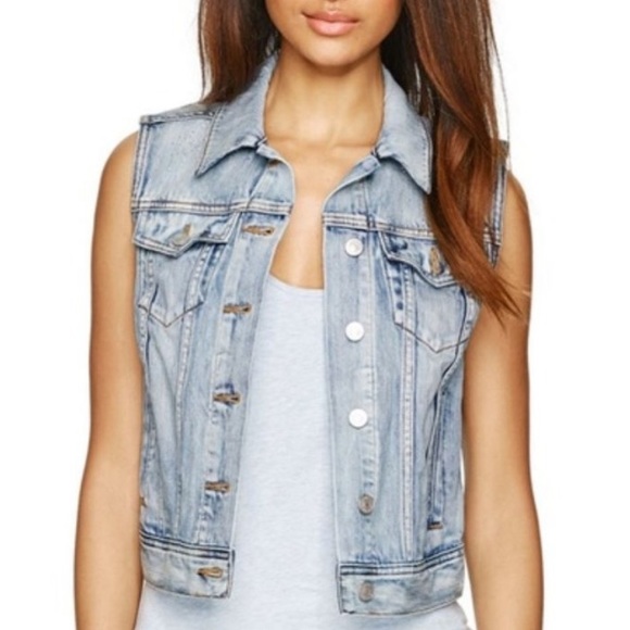 Aritzia Jackets & Blazers - Aritzia Talula denim vest, size S.